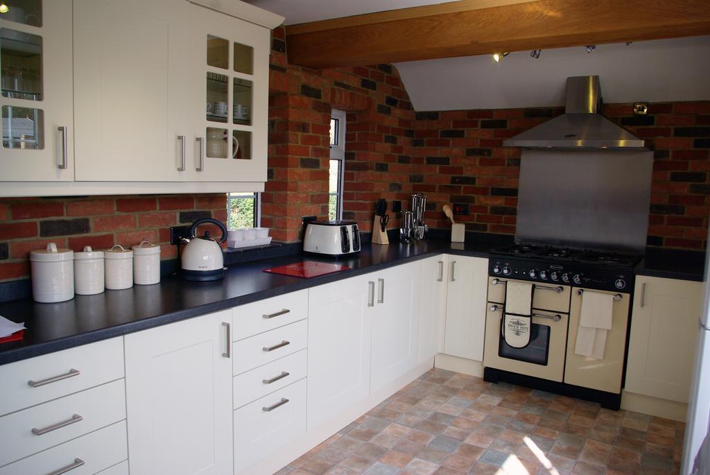 Leeds Castle Holiday Cottages Μέιντστοουν Δωμάτιο φωτογραφία